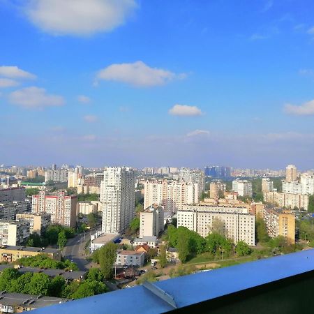 Видовая 25Й Этаж. Новый Дом. Шалимова, Isida. Шулявская, Гарматная, Индустриальный Мост. Космополитан. Большевик. Жд Вокзал. Kyjev Exteriér fotografie