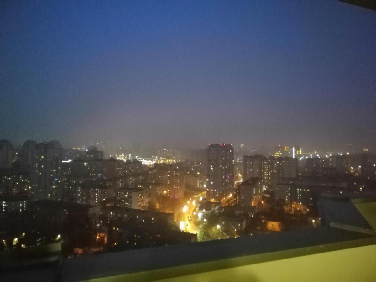 Видовая 25Й Этаж. Новый Дом. Шалимова, Isida. Шулявская, Гарматная, Индустриальный Мост. Космополитан. Большевик. Жд Вокзал. Kyjev Exteriér fotografie